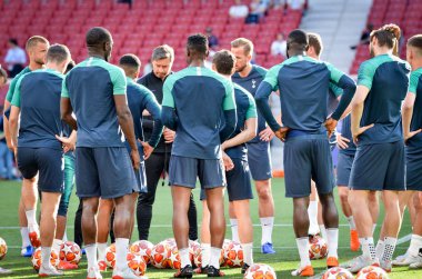 Madrid, İspanya - 01 Mayıs 2019: Tottenh'in antrenman oyuncuları