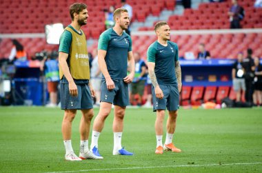Madrid, İspanya - 01 Mayıs 2019: Harry Kane, Tott'lu Kieran Trippier