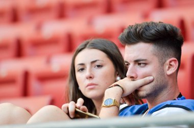 Madrid, İspanya - 01 Mayıs 2019: Taraftarlar ve seyirciler tribünde d