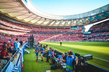 Madrid, İspanya - 01 Mayıs 2019: Liverpool taraftarları ve genel görünümü 