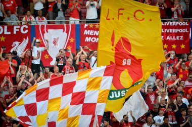 Madrid, İspanya - 01 Mayıs 2019: Liverpool taraftarları tribünde