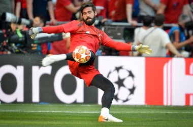 Madrid, İspanya - 01 Mayıs 2019: Uefa Cham sırasında Alisson oyuncu