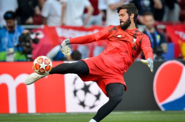 Madrid, İspanya - 01 Mayıs 2019: Uefa Cham sırasında Alisson oyuncu