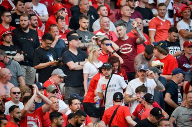 Madrid, İspanya - 01 Mayıs 2019: Liverpool taraftarları tribünde