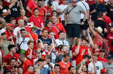 Madrid, İspanya - 01 Mayıs 2019: Liverpool taraftarları tribünde