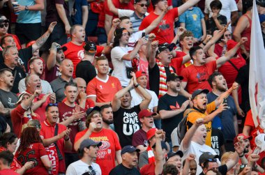 Madrid, İspanya - 01 Mayıs 2019: Liverpool taraftarları tribünde