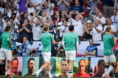 Madrid, İspanya - 01 Mayıs 2019: Tottenham takımı sahaya koştu