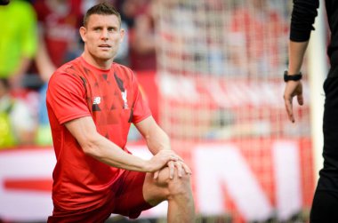 Madrid, İspanya - 01 Mayıs 2019: James Milner Uefa sırasında oyuncu