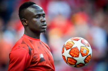 Madrid, İspanya - 01 Mayıs 2019: Sadio Mane futbolcu Uefa C