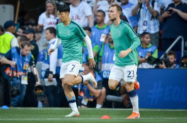 Madrid, İspanya - 01 Mayıs 2019: Heung-min Son ve Christian Eriksen