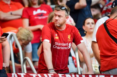 Madrid, İspanya - 01 Mayıs 2019: Liverpool taraftarları tribünde