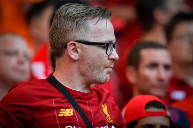 Madrid, İspanya - 01 Mayıs 2019: Liverpool taraftarları tribünde