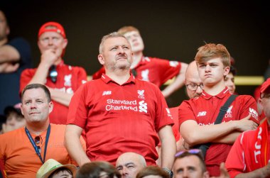 Madrid, İspanya - 01 Mayıs 2019: Liverpool taraftarları tribünde