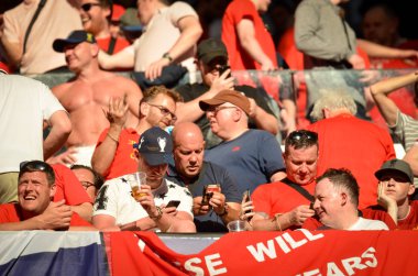 Madrid, İspanya - 01 Mayıs 2019: Liverpool taraftarları tribünde