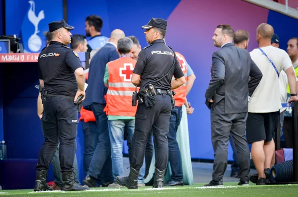 Madrid, España - 01 MAYO 2019: La policía está de servicio durante la UEFA — Foto de Stock