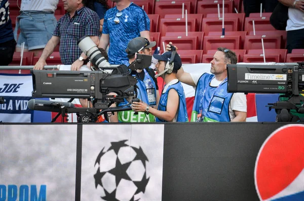 Madrid, Espagne - 01 MAI 2019 : Caméra homme pendant le champion de l'UEFA — Photo