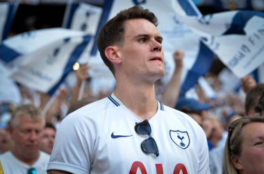 Madrid, İspanya - 01 Mayıs 2019: Tottenham taraftarları tribünde