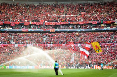Madrid, İspanya - 01 Mayıs 2019: Liverpool ile dolu tribünler 