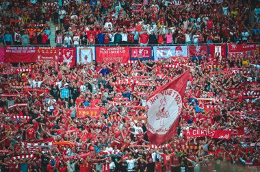 Madrid, İspanya - 01 Mayıs 2019: Liverpool taraftarları tribünde