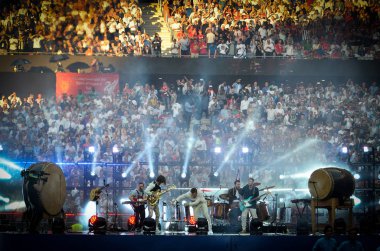 Madrid, İspanya - 01 Mayıs 2019: Imagine Dragons'dan Dan Reynolds