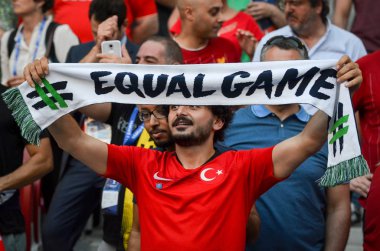 Madrid, İspanya - 01 Mayıs 2019: Liverpool taraftarları tribünde