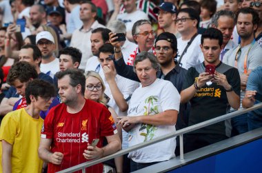 Madrid, İspanya - 01 Mayıs 2019: Imagine Dragons'dan Dan Reynolds