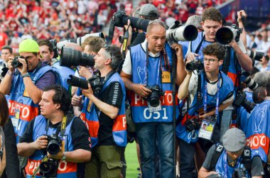 Madrid, İspanya - 01 Mayıs 2019: Foto muhabirleri fotoğraf çektirin