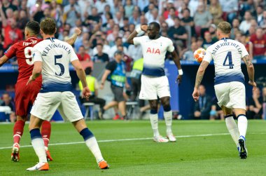 Madrid, İspanya - 01 Mayıs 2019: Toby Alderweireld ve Jan Vertonghe