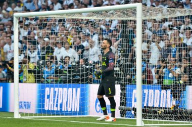 Madrid, İspanya - 01 Mayıs 2019: Hugo Lloris Uefa Champio sırasında