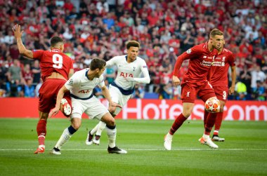 Madrid, İspanya - 01 Mayıs 2019: Harry Winks ve Jordan Henderson du