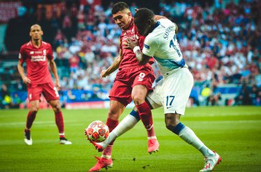 Madrid, İspanya - 01 Mayıs 2019: Roberto Firmino ve Moussa Sissoko 
