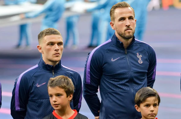 Madrid, España - 01 MAYO 2019: Kieran Trippier y Harry Kane duri —  Fotos de Stock