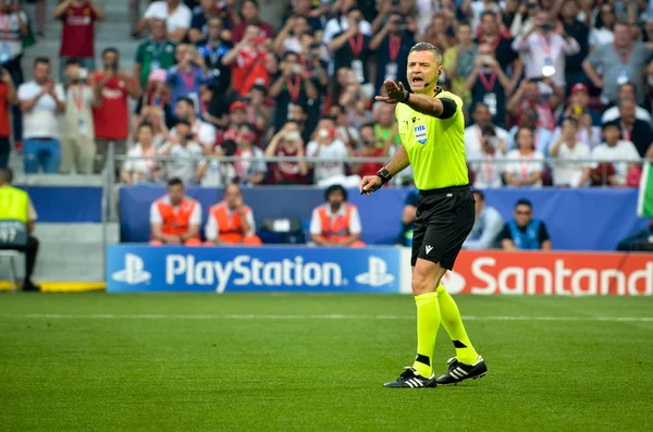 Madrid, Espanha - 01 MAIO 2019: Árbitro Damir Skomina durante a UE — Fotografia de Stock