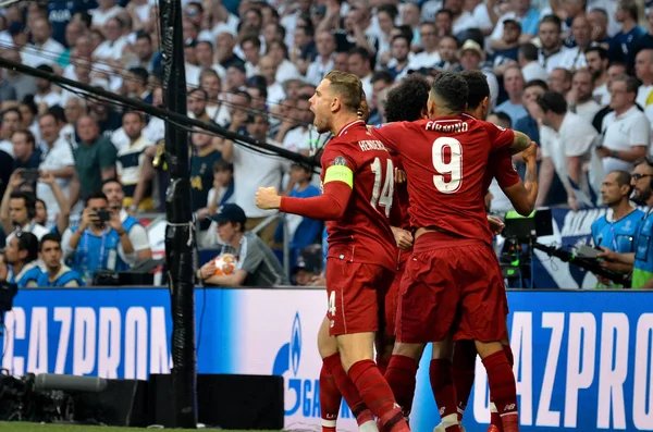 Madrid, Spain - 01 MAY 2019: Mohamed Salah and Liverpool team ce — Stock Photo, Image