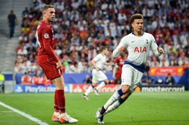 Madrid, İspanya - 01 Mayıs 2019: Dele Alli ve Jordan Henderson duri