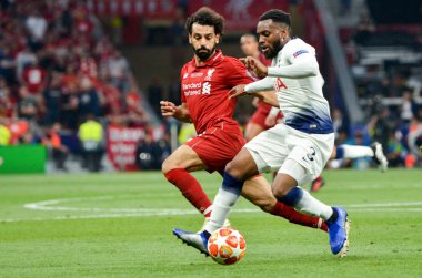 Madrid, İspanya - 01 Mayıs 2019: Mohamed Salah ve Danny Rose