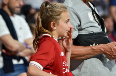 Madrid, İspanya - 01 Mayıs 2019: Futbol taraftarları ve seyirciler