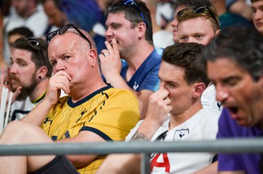 Madrid, İspanya - 01 Mayıs 2019: Futbol taraftarları ve seyirciler