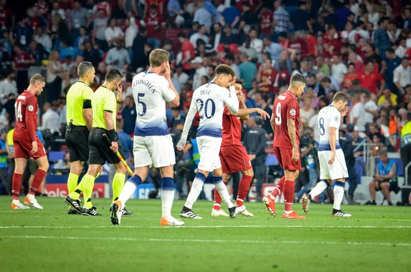 Madrid, Espanha - 01 MAIO 2019: Jogador de futebol deixou o campo duri — Fotografia de Stock