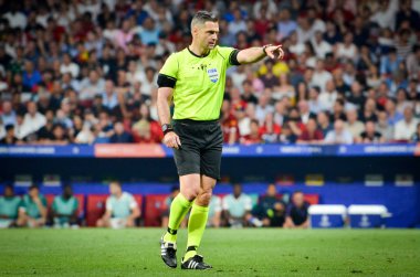 Madrid, İspanya - 01 Mayıs 2019: Hakem Damir Skomina Ue sırasında