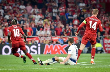 Madrid, İspanya - 01 Mayıs 2019: Harry Winks ve Jordan Henderson d