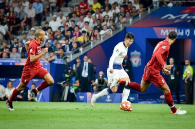Madrid, İspanya - 01 Mayıs 2019: Heung-min Son ve Virgil van Dijk 