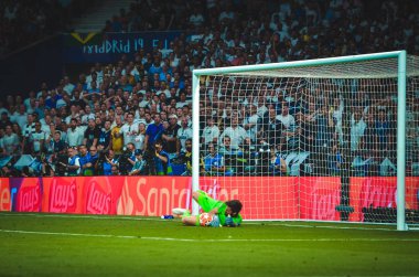 Madrid, İspanya - 01 Mayıs 2019: Uefa Cham sırasında Alisson oyuncu