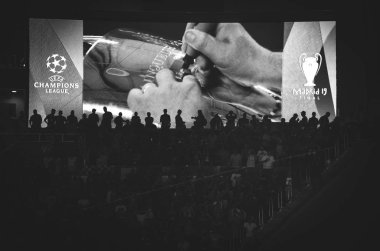 Madrid, İspanya - 01 Mayıs 2019: Şampiyonlar Ligi Kupası'nda oyma