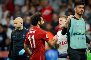 Madrid, İspanya - 01 Mayıs 2019: Mohamed Salah galibiyeti kutluyor 