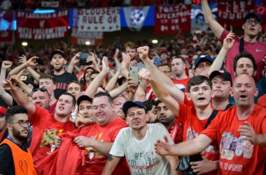 Madrid, İspanya - 01 Mayıs 2019: Liverpool taraftarları galibiyetlerini kutluyor