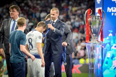 Madrid, İspanya - 01 Mayıs 2019: Harry Winks ve Tottenham Footballe