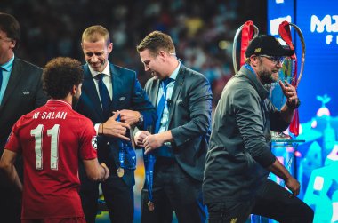 Madrid, İspanya - 01 Mayıs 2019: Mohamed Salah ve Jurgen Klopp cele