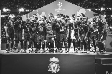 Madrid, İspanya - 01 Mayıs 2019: Liverpool oyuncuları w kutlamak