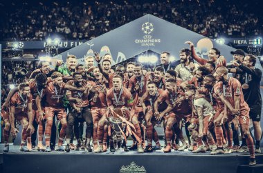 Madrid, İspanya - 01 Mayıs 2019: Liverpool oyuncuları w kutlamak